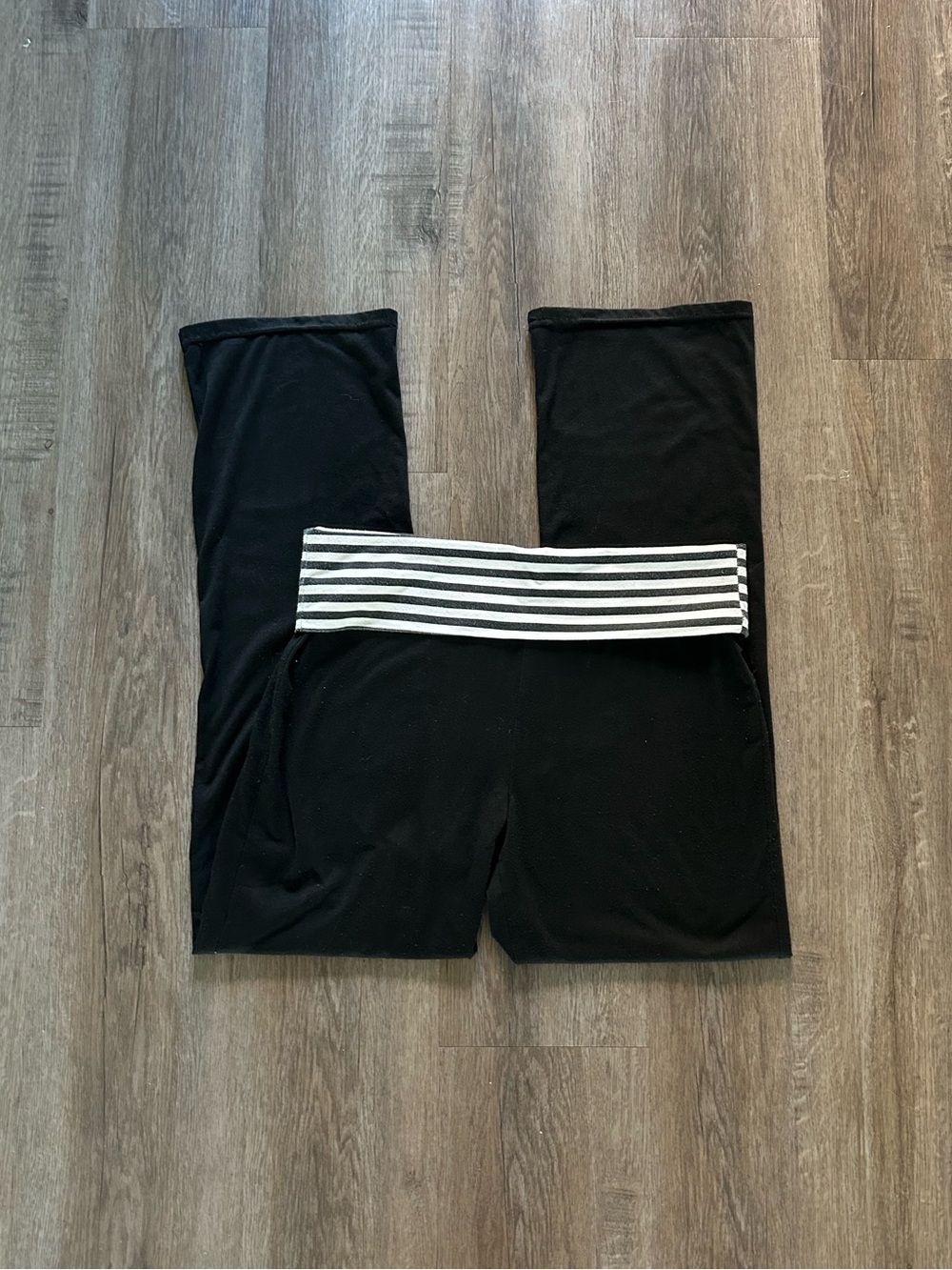 American Warehouse Y2K Black Leggings with Striped Folded Waistband